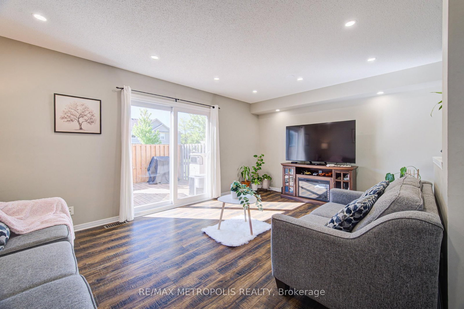 124 GOSLING Gardens • #37 • Guelph, ON photo 14