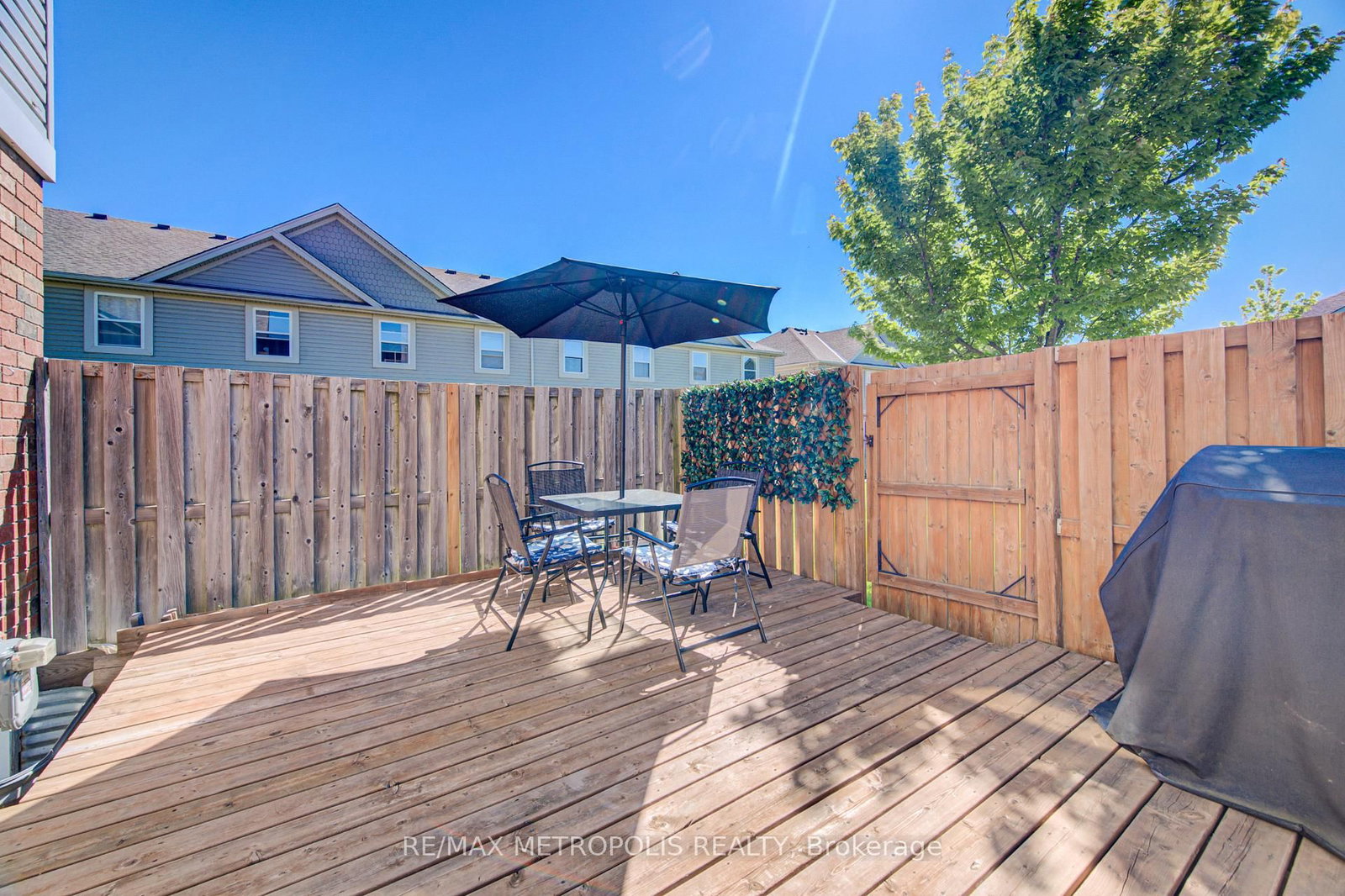 124 GOSLING Gardens • #37 • Guelph, ON photo 34
