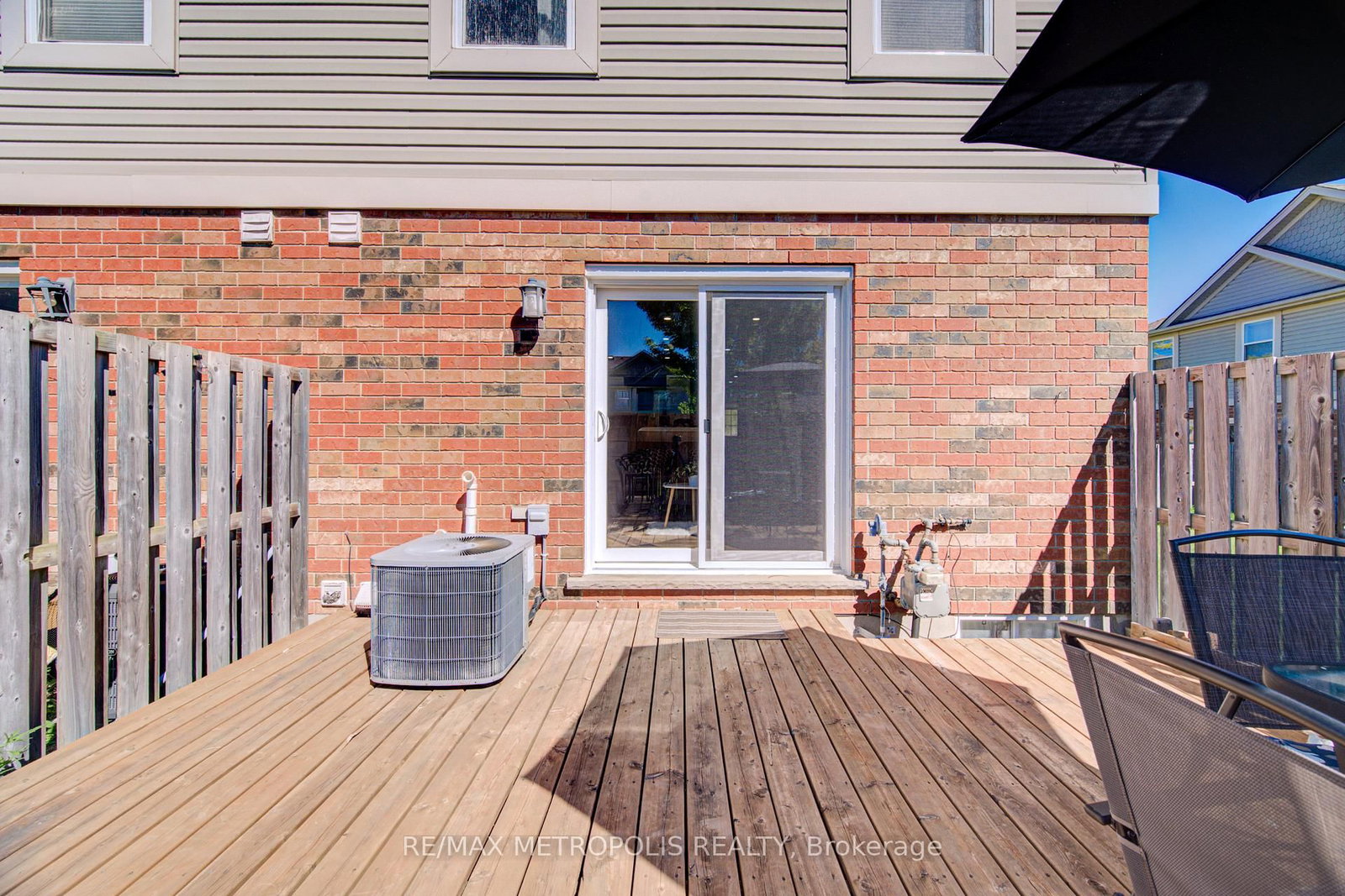 124 GOSLING Gardens • #37 • Guelph, ON photo 36