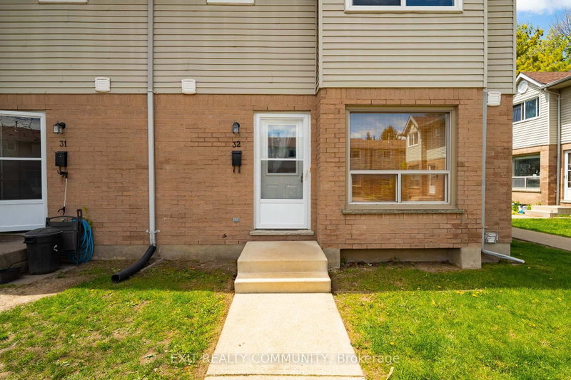 32 - 595 Third Street