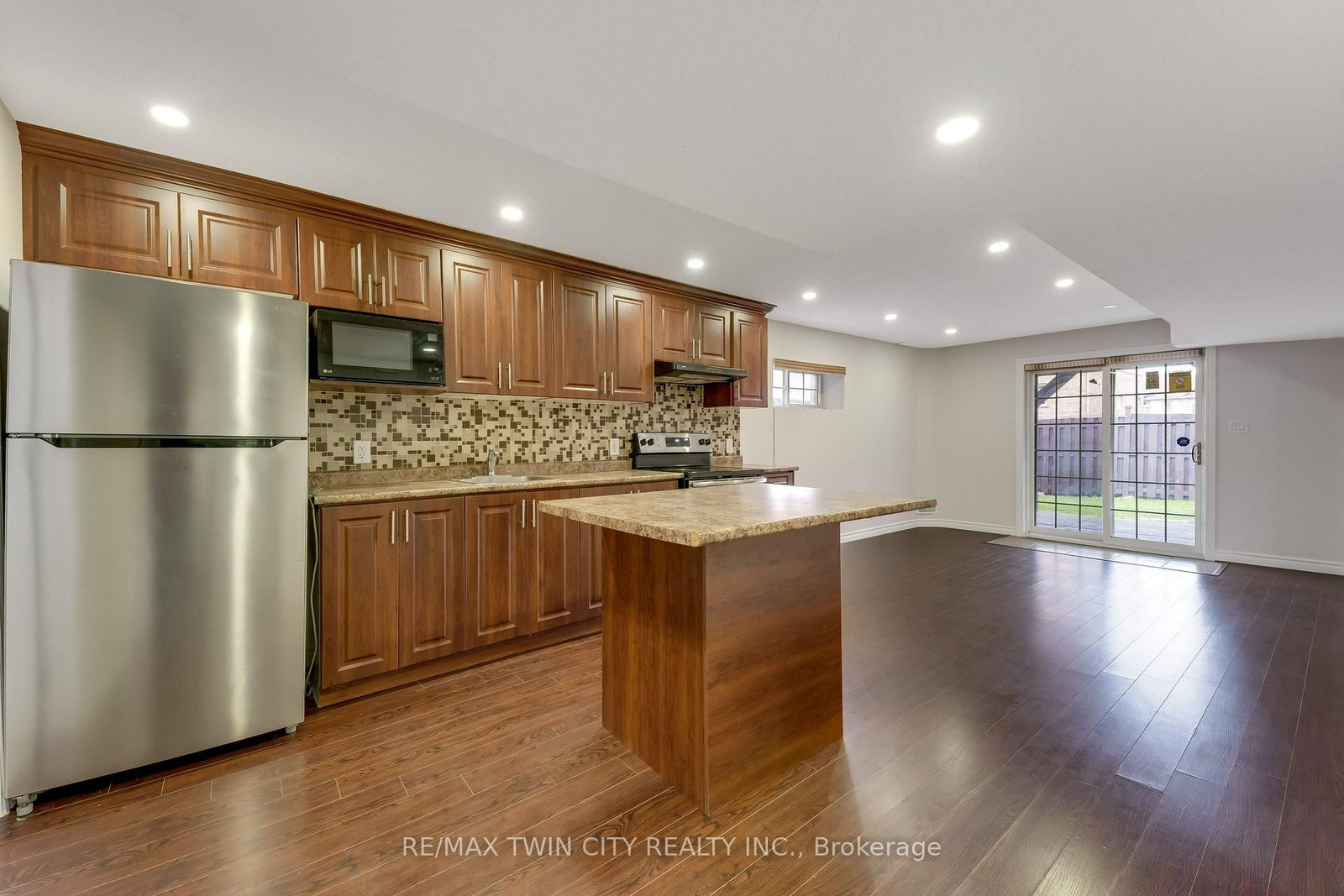 1263 Countrystone Drive • Kitchener, ON photo 36