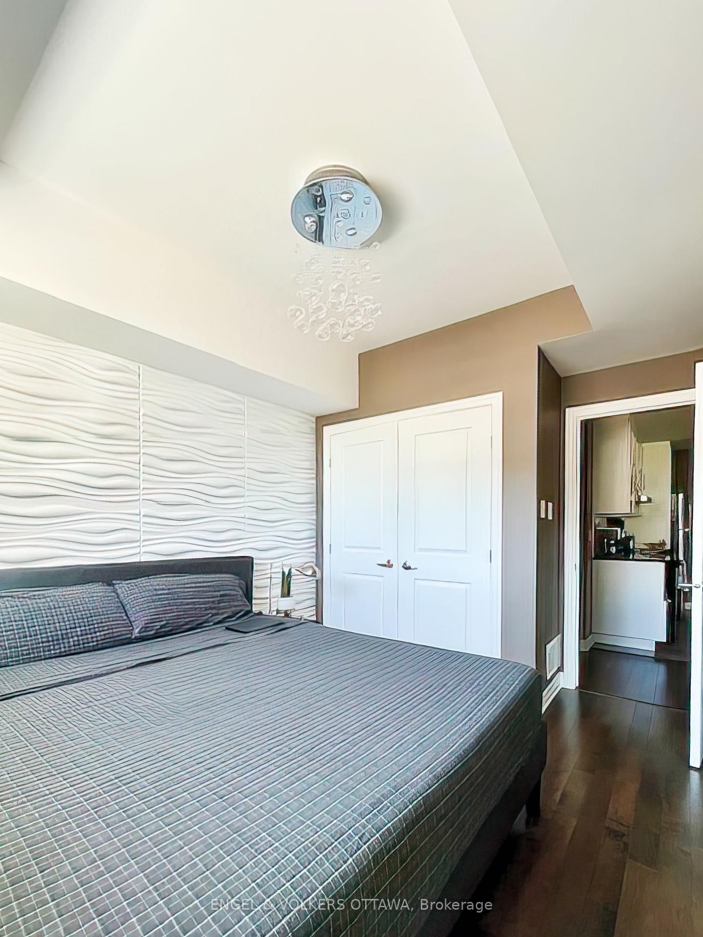 25 Earlton Private • #1 • Ottawa, ON photo 10