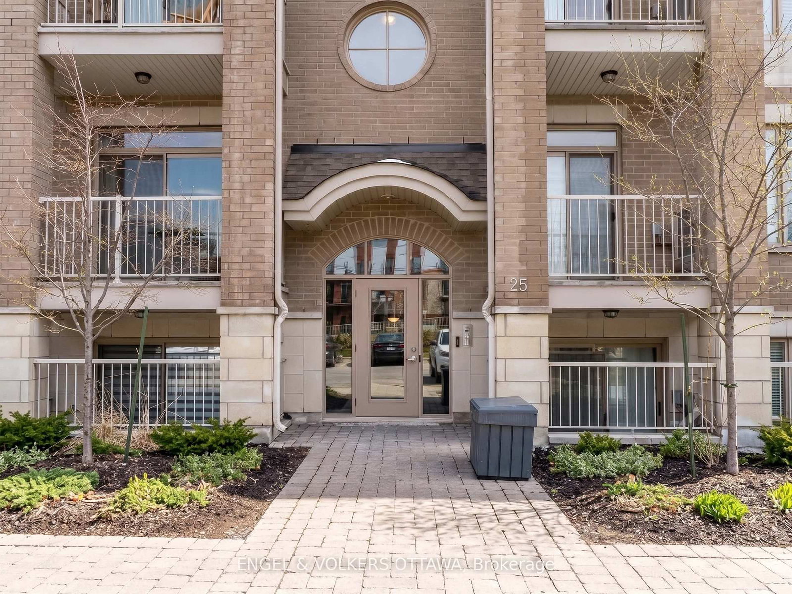 25 Earlton Private • #1 • Ottawa, ON photo 2