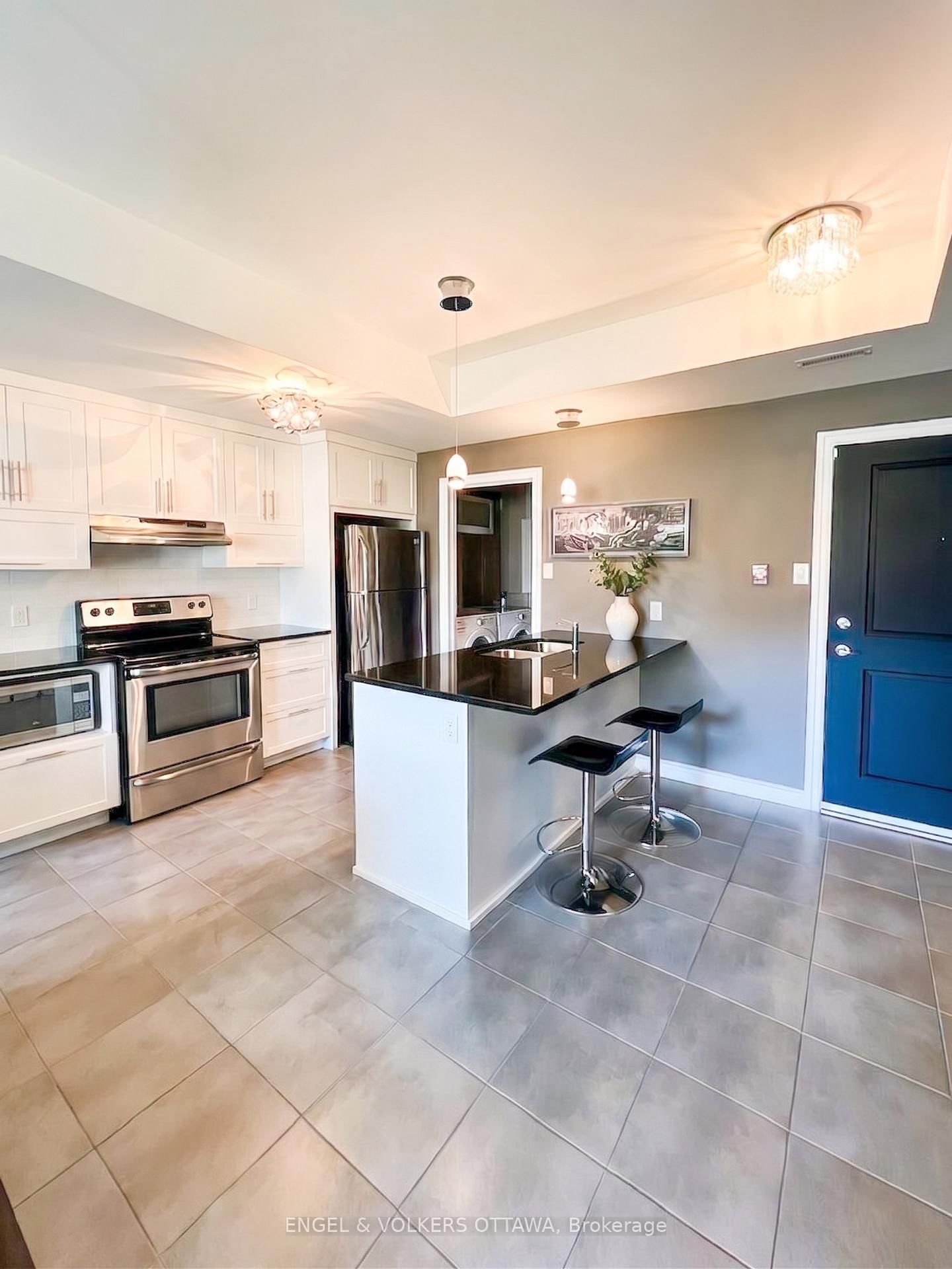 25 Earlton Private • #1 • Ottawa, ON photo 4