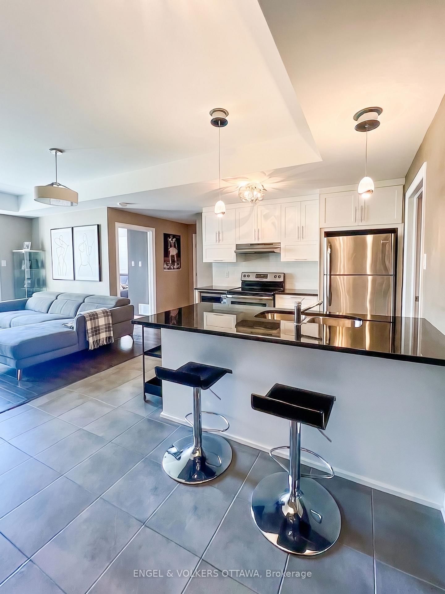 25 Earlton Private • #1 • Ottawa, ON photo 5