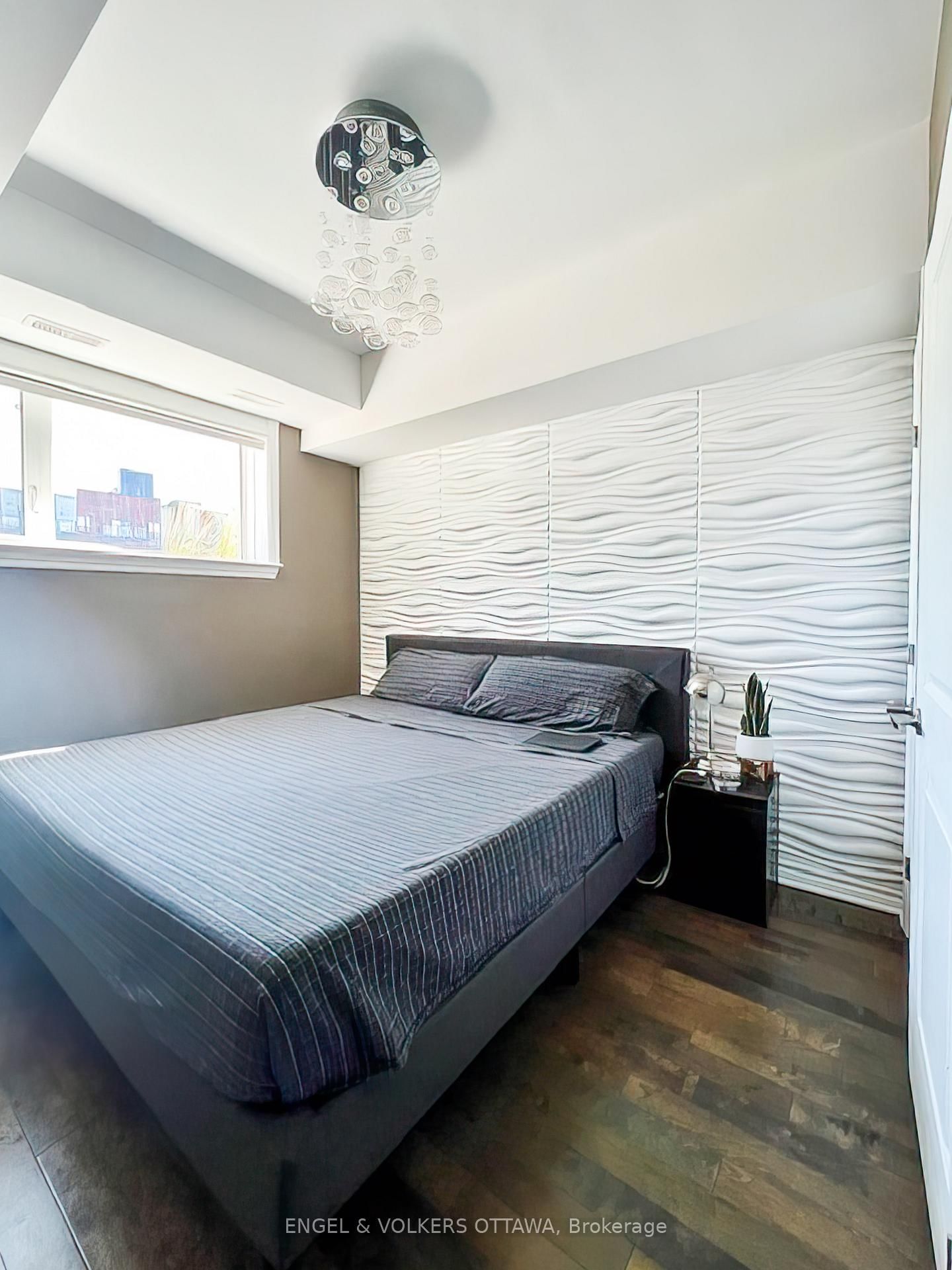 25 Earlton Private • #1 • Ottawa, ON photo 9