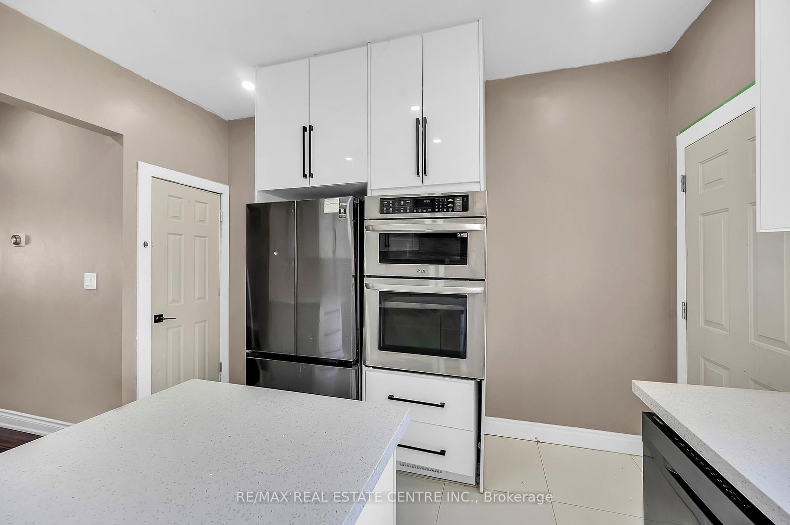 334 CANNON Street E • Hamilton, ON photo 14