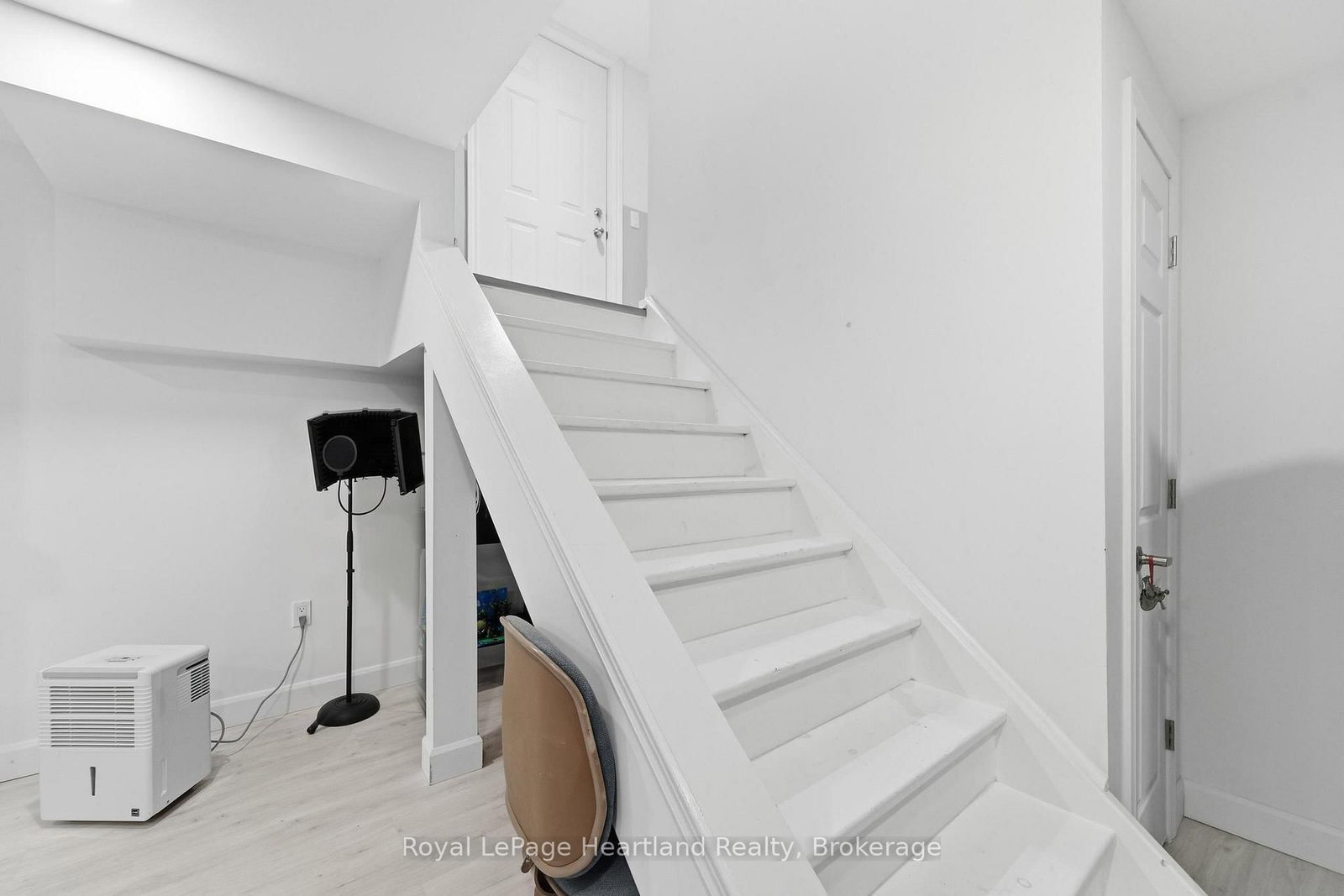 770 Scott Street W • North Perth, ON photo 26