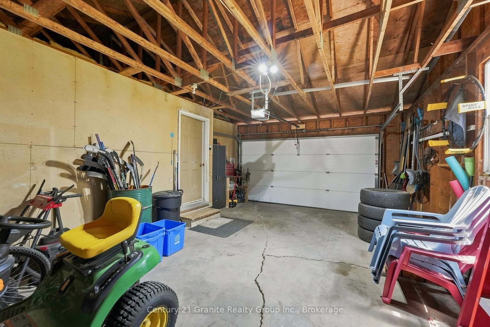 Listing Image 43