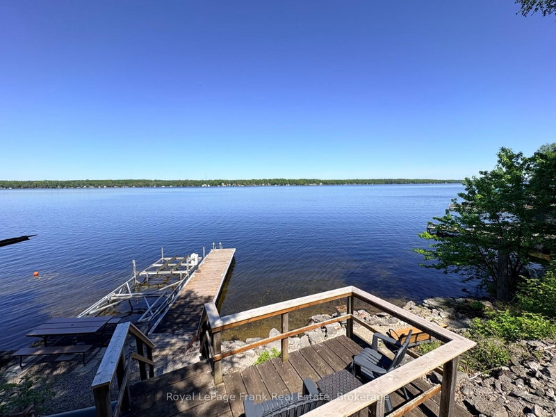 944 Birchcliff Dr photo 5