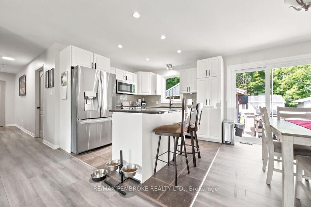 256 Oriole Crescent • Petawawa, ON photo 25