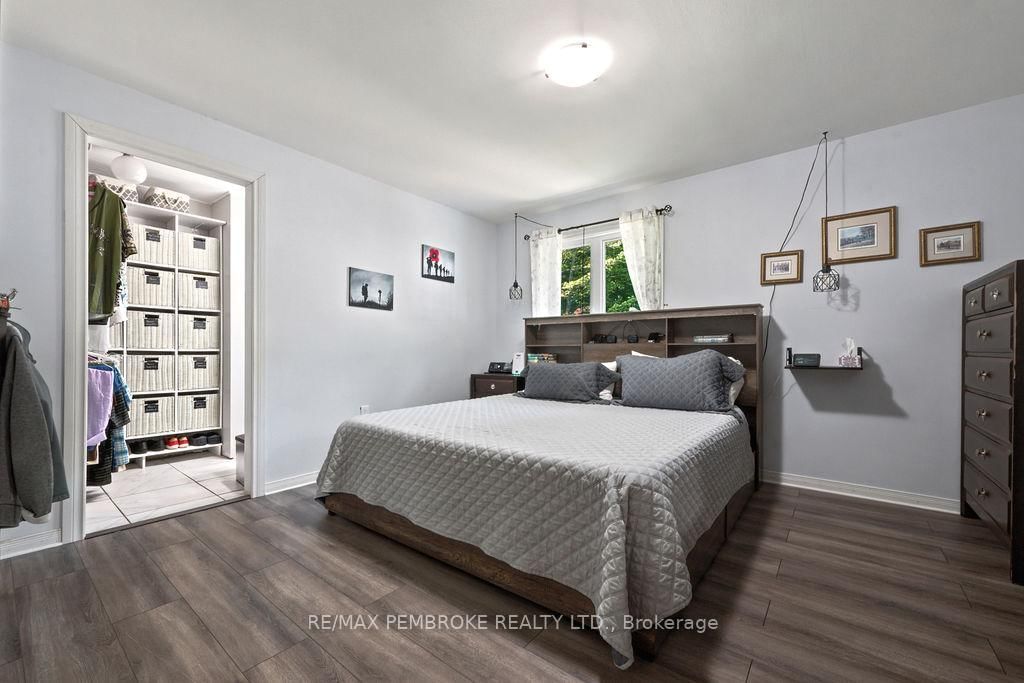 256 Oriole Crescent • Petawawa, ON photo 29