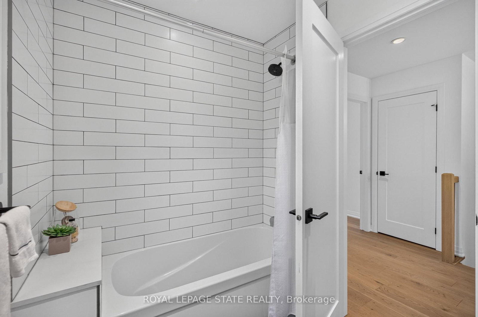 206 Canada Street • Hamilton, ON photo 36