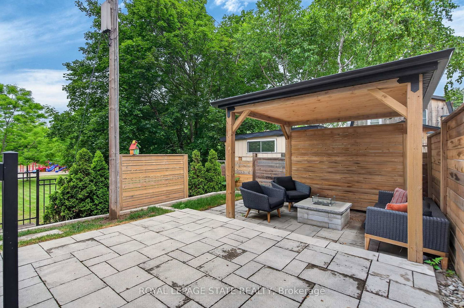 206 Canada Street • Hamilton, ON photo 40