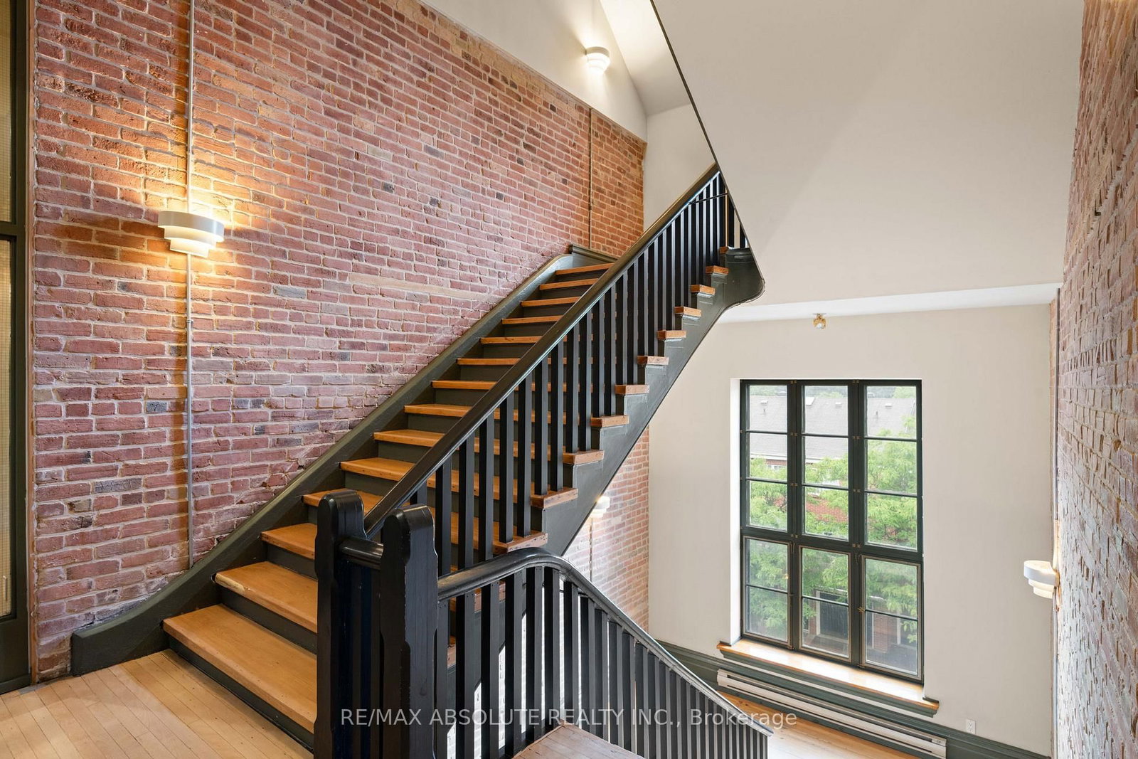589 Rideau Street • #404 • Ottawa, ON photo 4