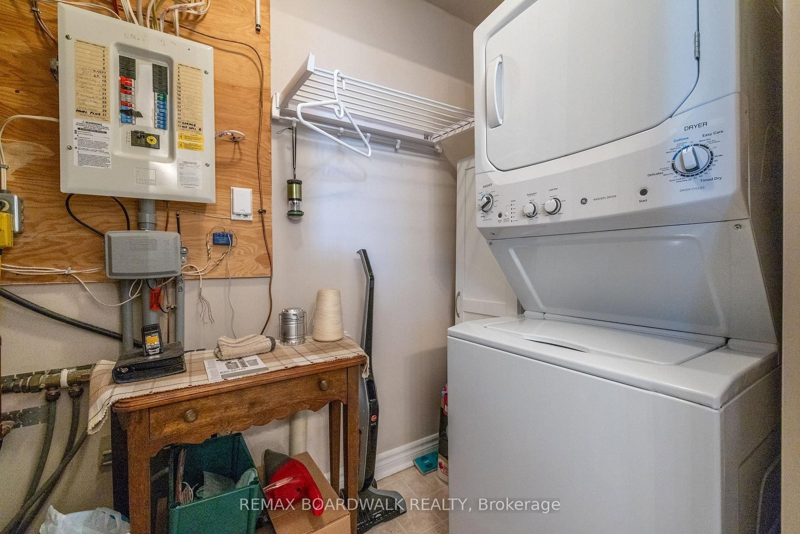 206 Oak Leaf Private • Richmond, ON photo 21