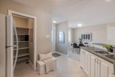 206 Oak Leaf Private • Richmond, ON photo 6