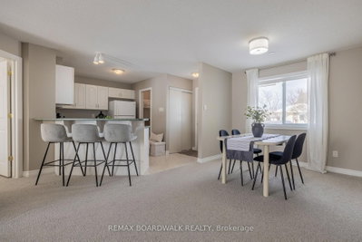 206 Oak Leaf Private • Richmond, ON photo 9