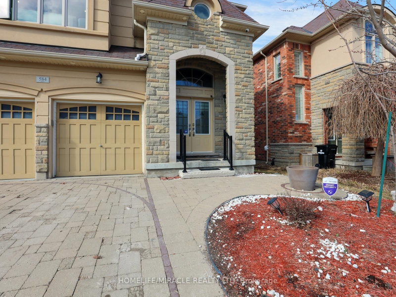 584 Pinery Trail