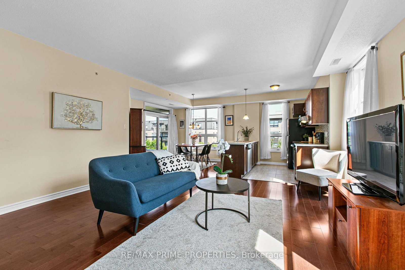 100 Montblanc Private • #302 • Ottawa, ON photo 12