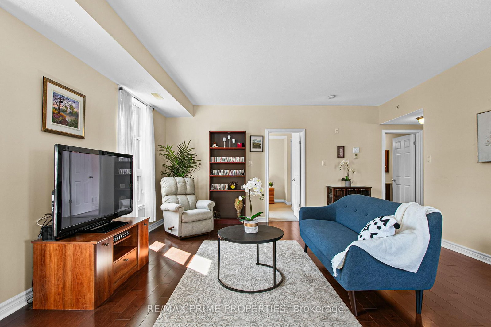 100 Montblanc Private • #302 • Ottawa, ON photo 13