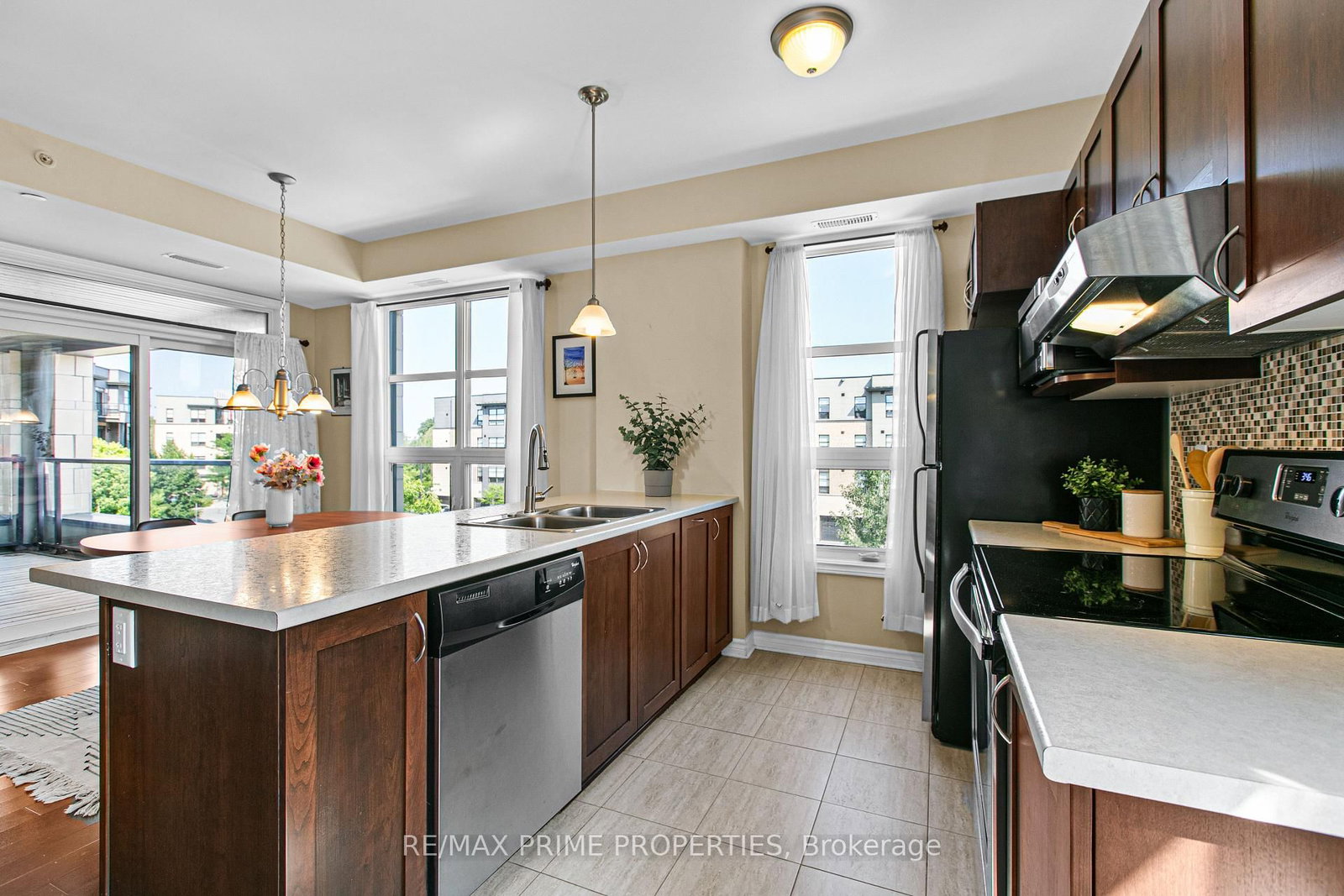 100 Montblanc Private • #302 • Ottawa, ON photo 17