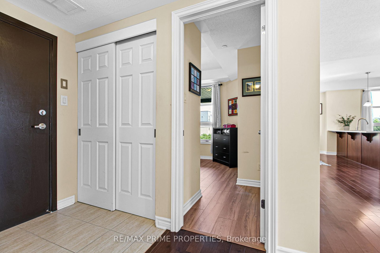 100 Montblanc Private • #302 • Ottawa, ON photo 30