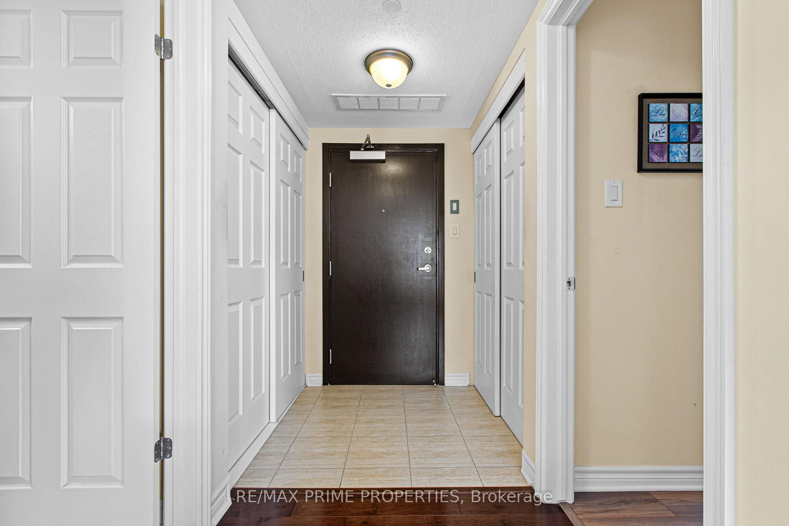 100 Montblanc Private • #302 • Ottawa, ON photo 7