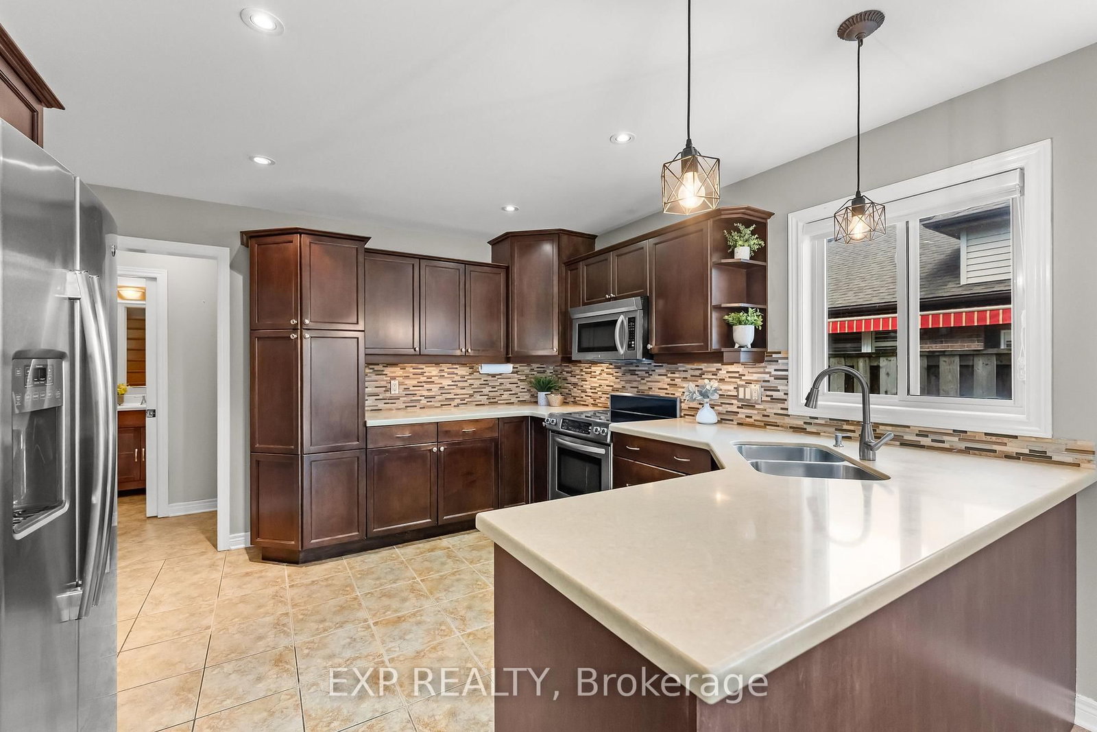18 Briarwood Drive • St. Catharines, ON photo 10