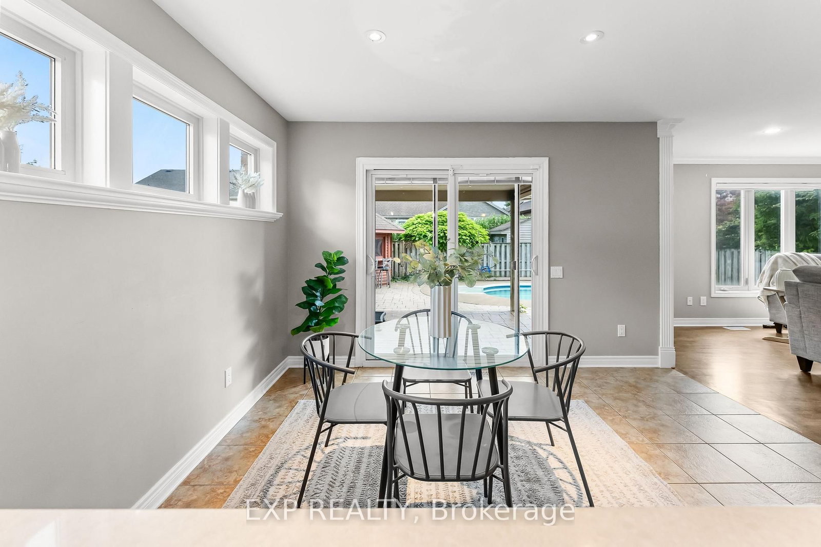 18 Briarwood Drive • St. Catharines, ON photo 11