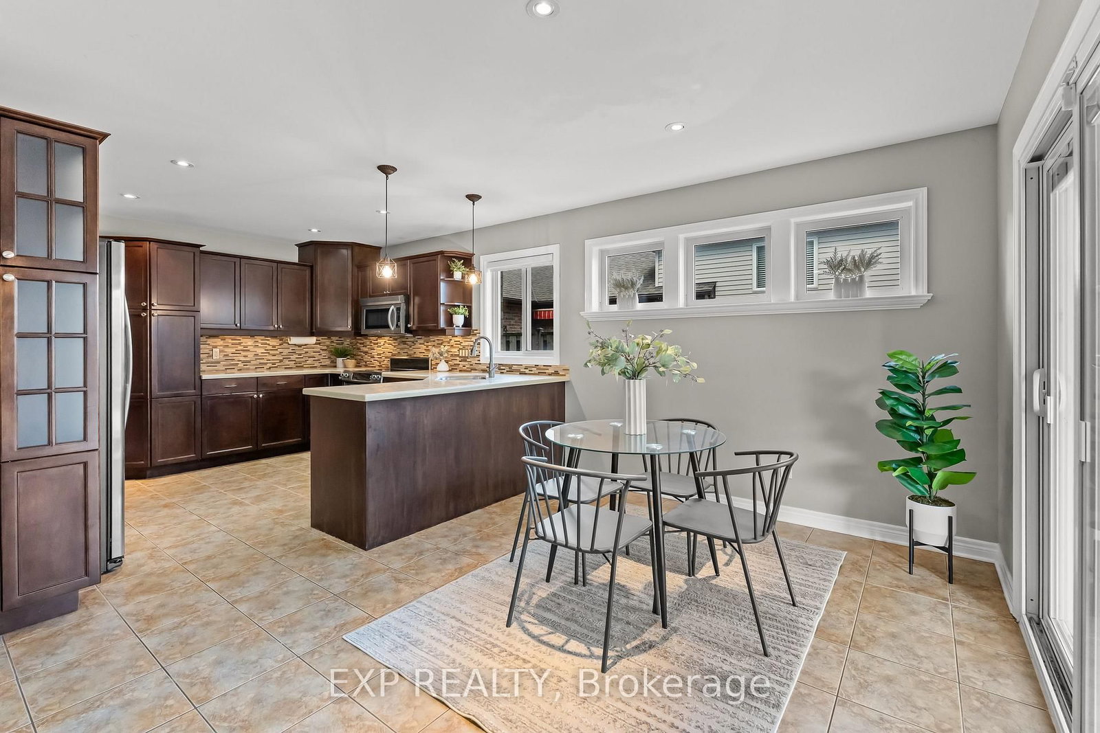 18 Briarwood Drive • St. Catharines, ON photo 12