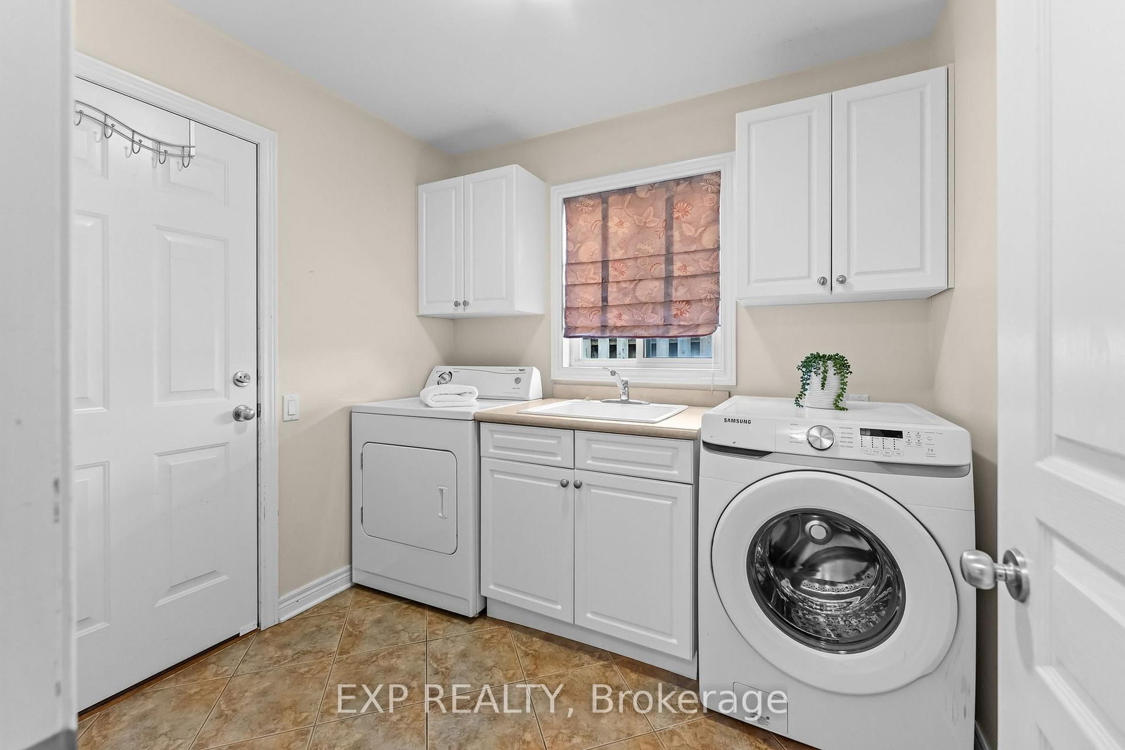 18 Briarwood Drive • St. Catharines, ON photo 19