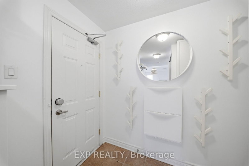 8 - 369 Paseo Private