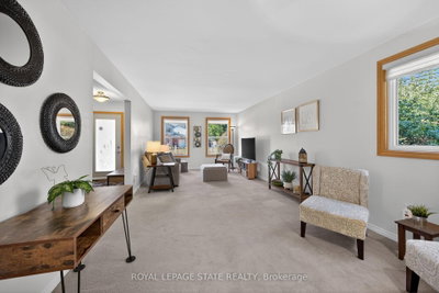 621 Tomahawk Crescent • Hamilton, ON photo 8