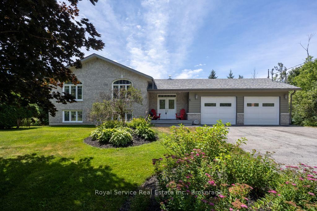 821 Kimberly Drive • Selwyn, ON photo 2