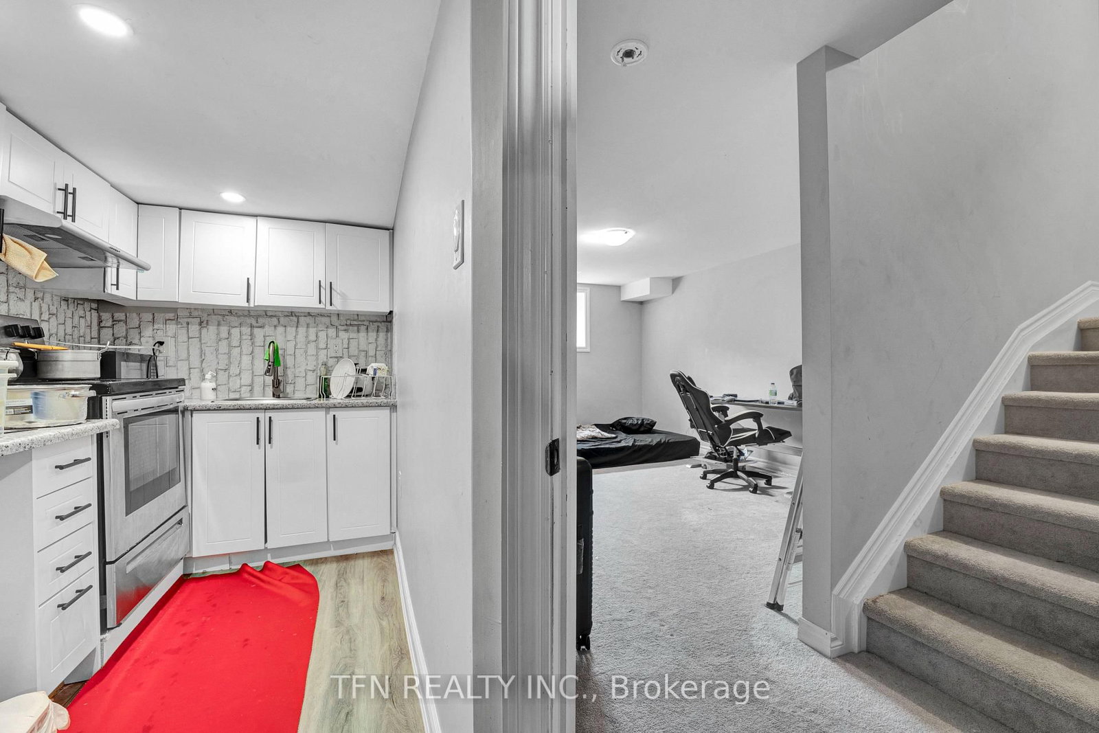 20 Atop Lane • Ottawa, ON photo 38