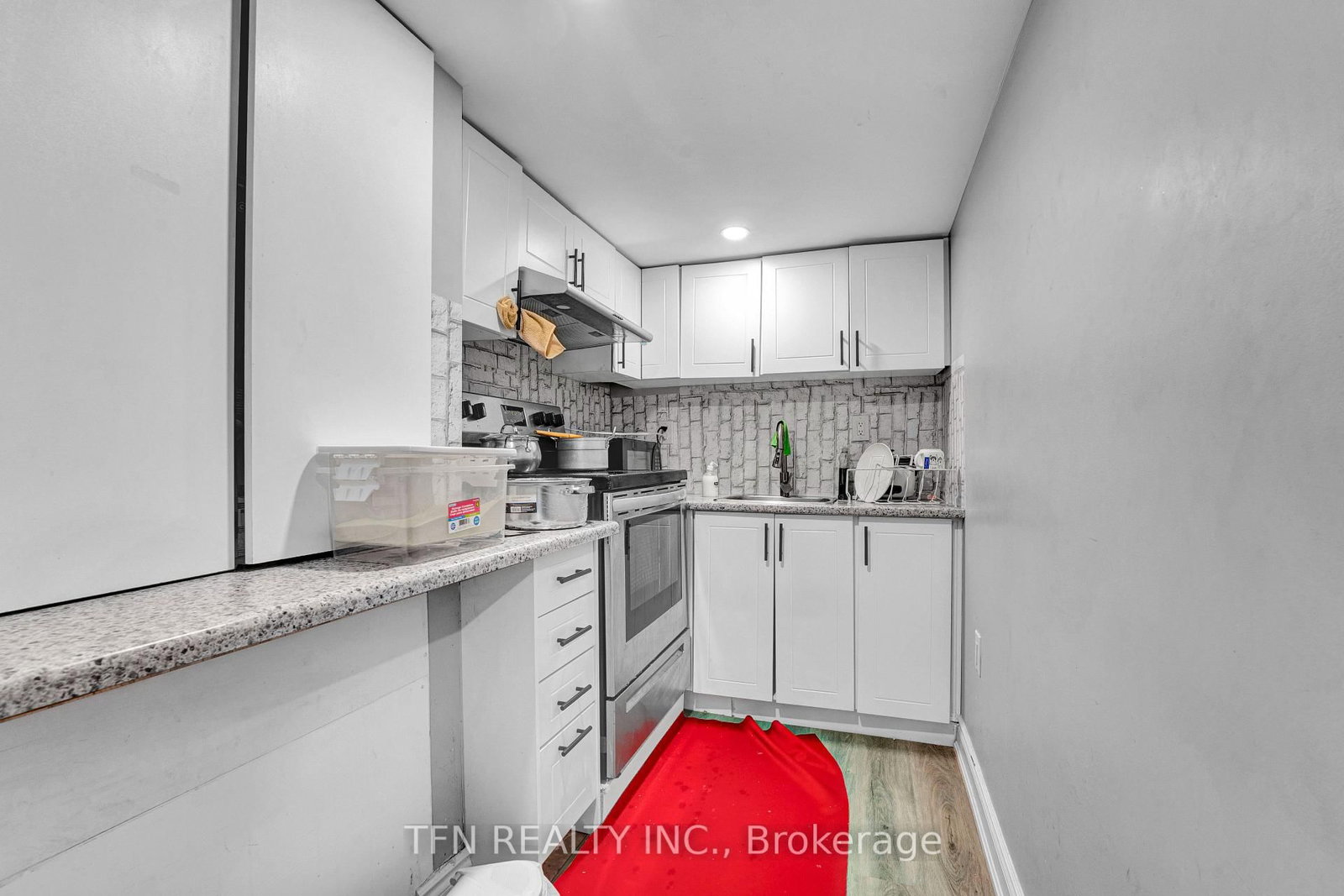 20 Atop Lane • Ottawa, ON photo 39