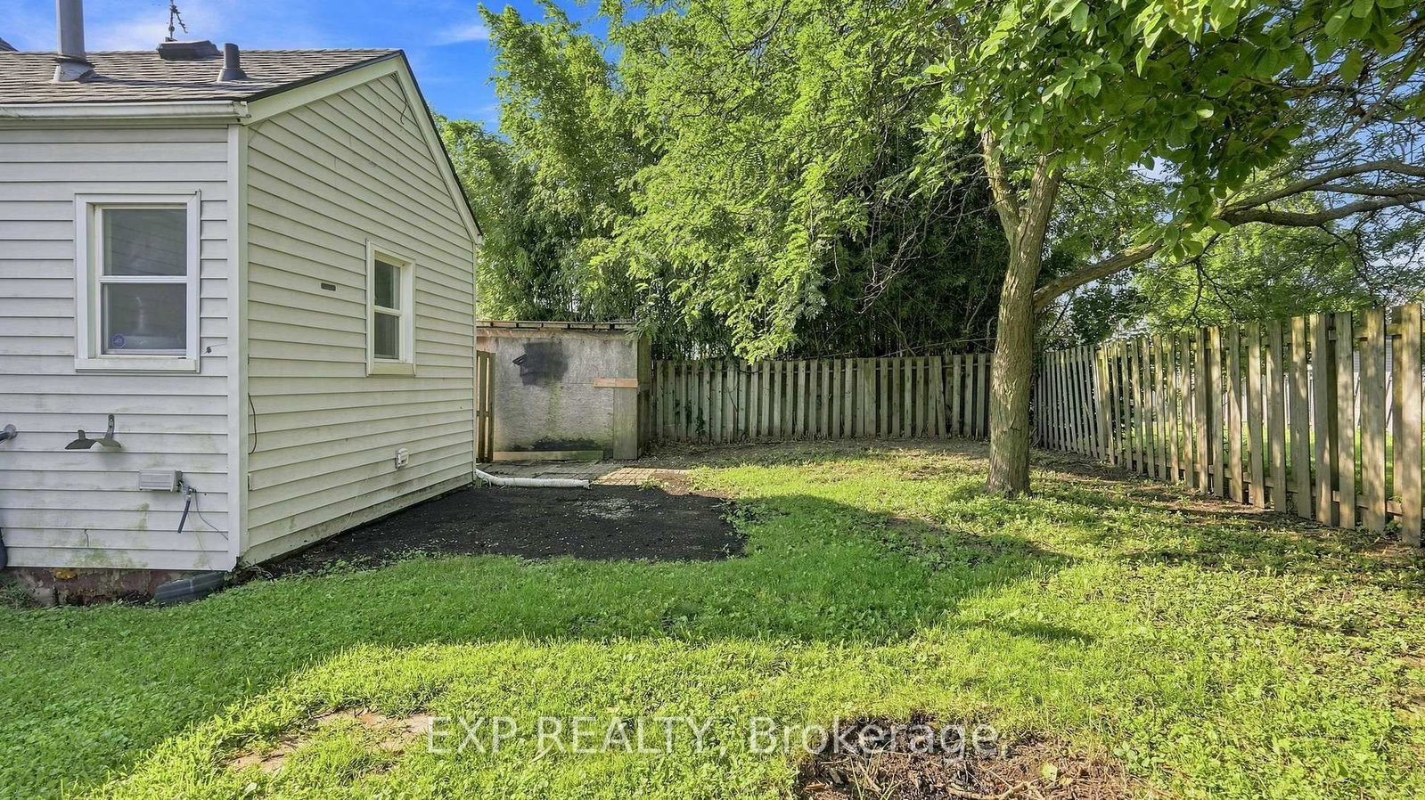 225 Grantham Avenue • St. Catharines, ON photo 28