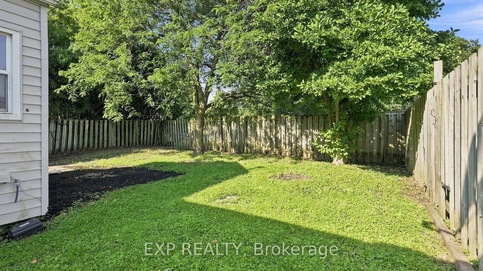 225 Grantham Avenue • St. Catharines, ON photo 32