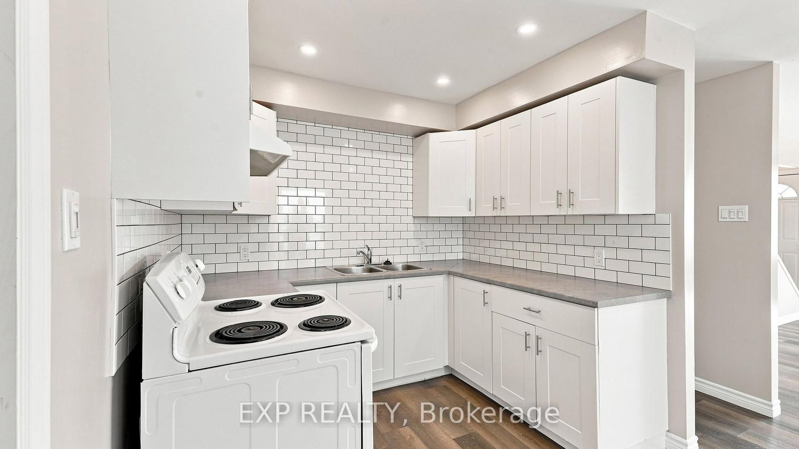 225 Grantham Avenue • St. Catharines, ON photo 8