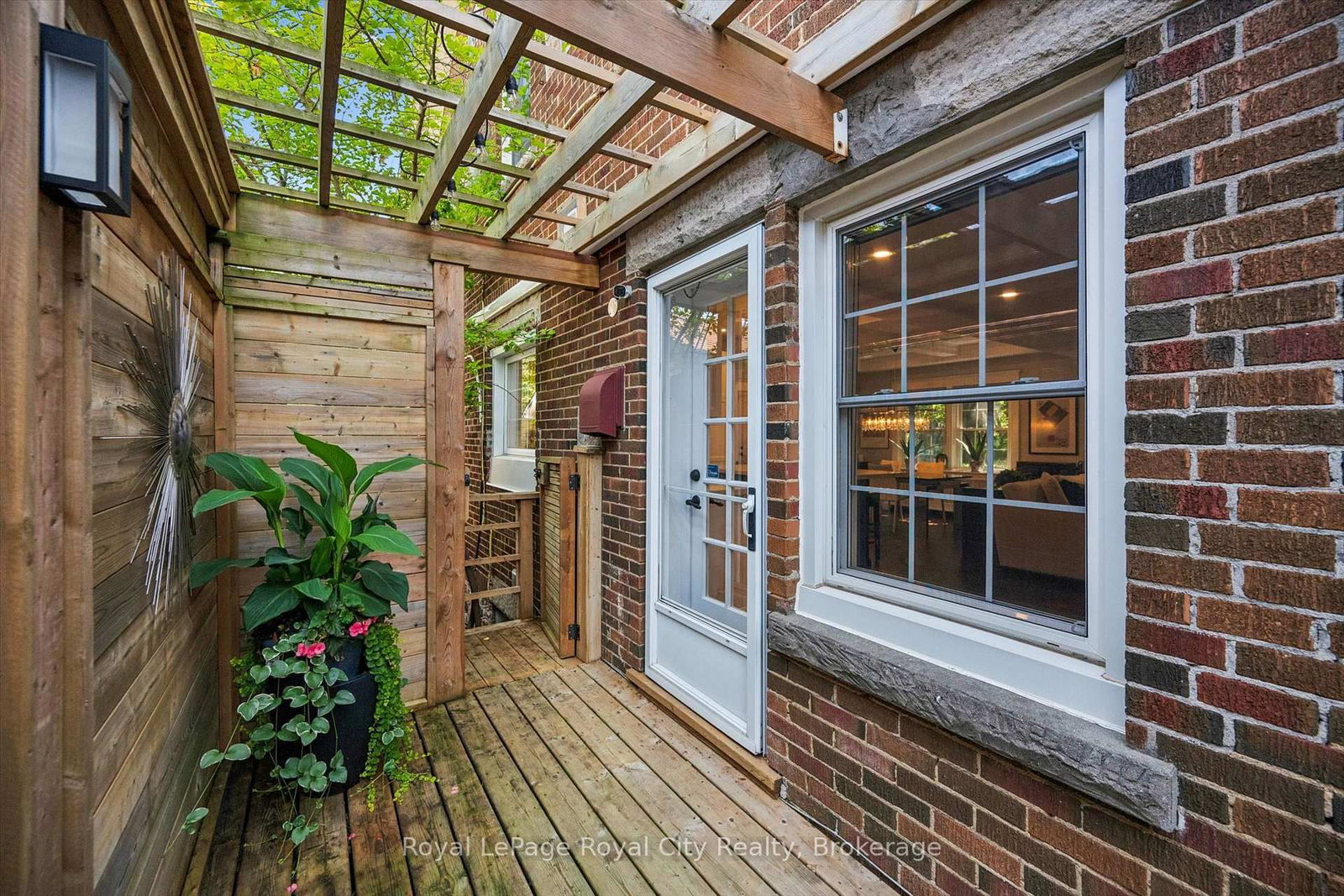 1 Barber Avenue • Guelph, ON photo 31