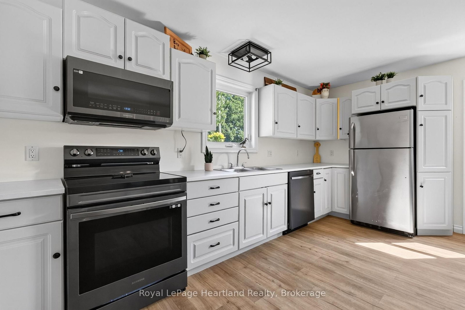 108 Hamilton Lane • Ashfield-Colborne-Wawanosh, ON photo 9