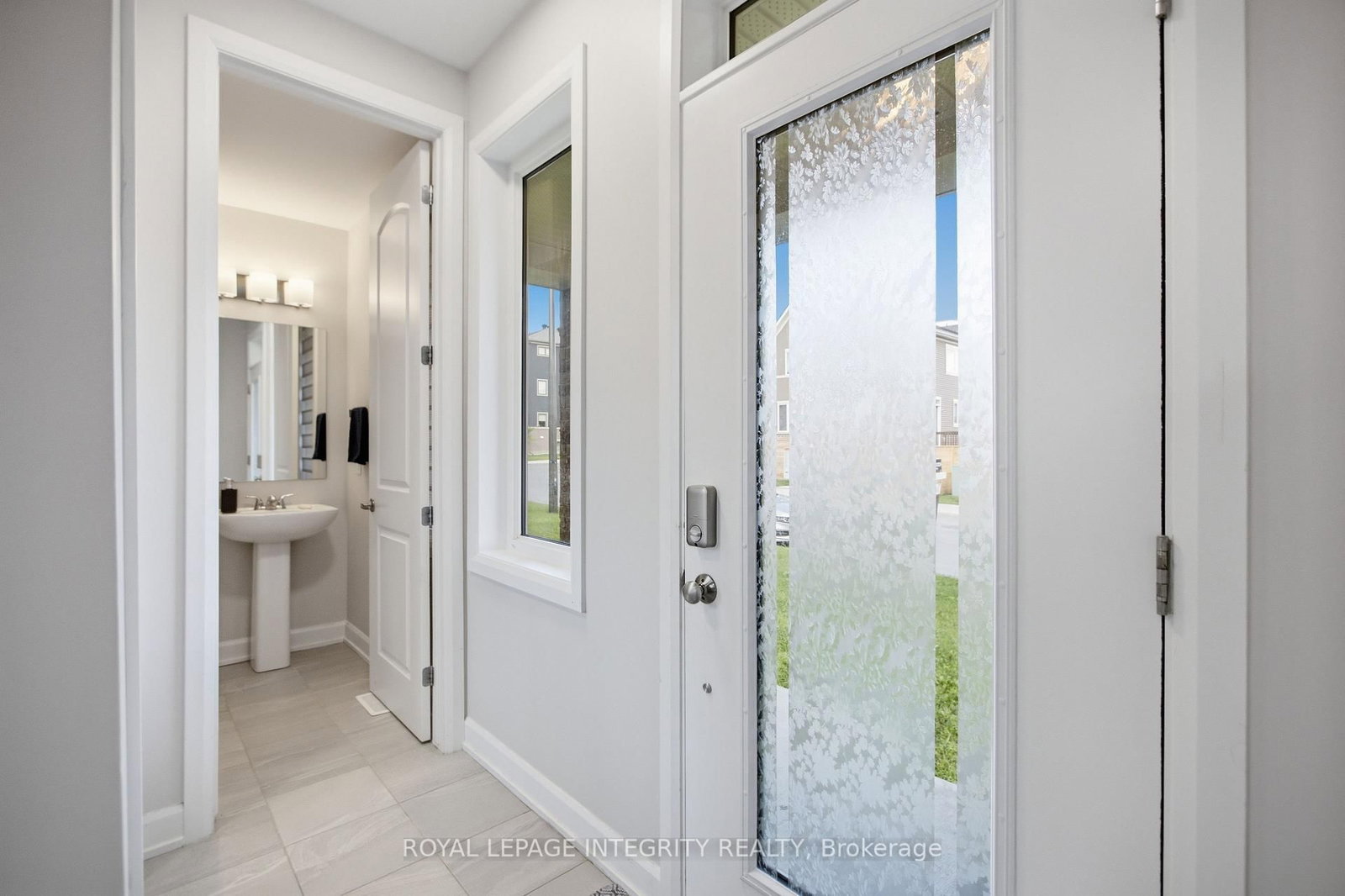651 Chillerton Drive • Ottawa, ON photo 4