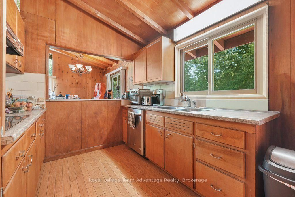584 A & B Hwy 141 • Seguin, ON photo 17
