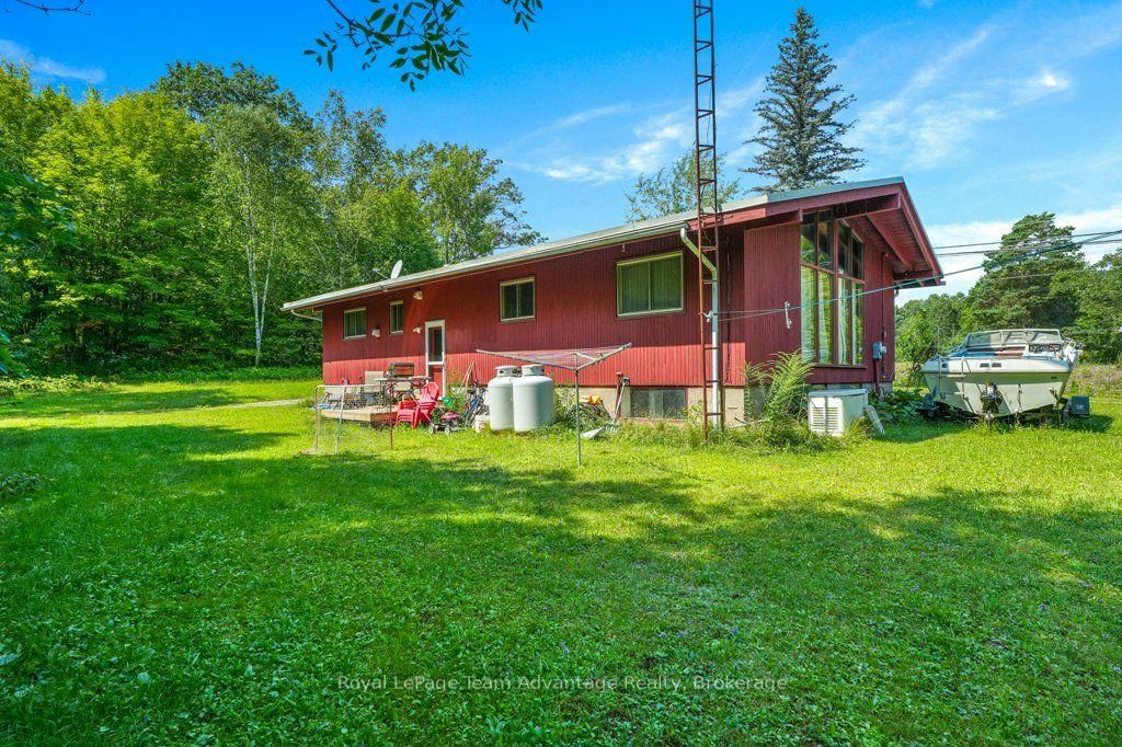 584 A & B Hwy 141 • Seguin, ON photo 23
