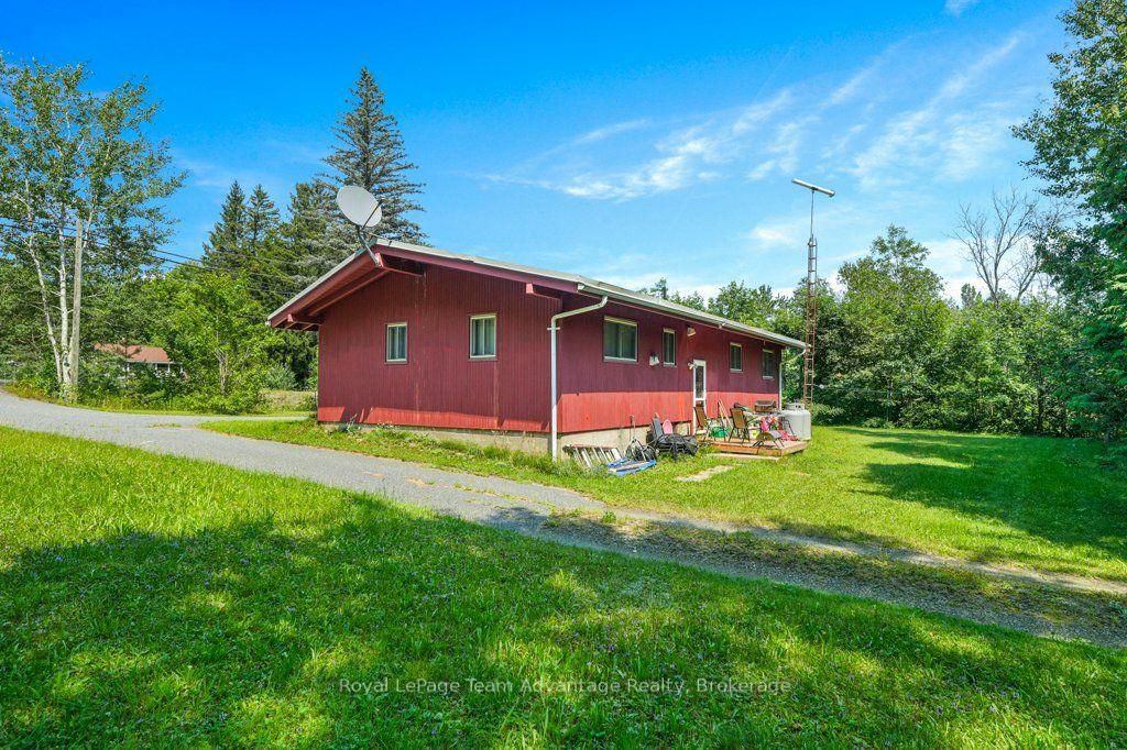 584 A & B Hwy 141 • Seguin, ON photo 3