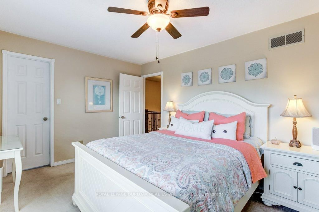 4 Edgewater Drive • Hamilton, ON photo 27