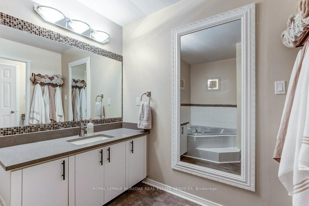 4 Edgewater Drive • Hamilton, ON photo 29
