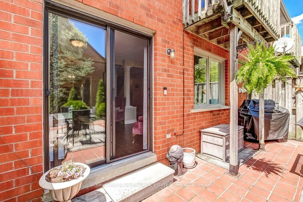4 Edgewater Drive • Hamilton, ON photo 35
