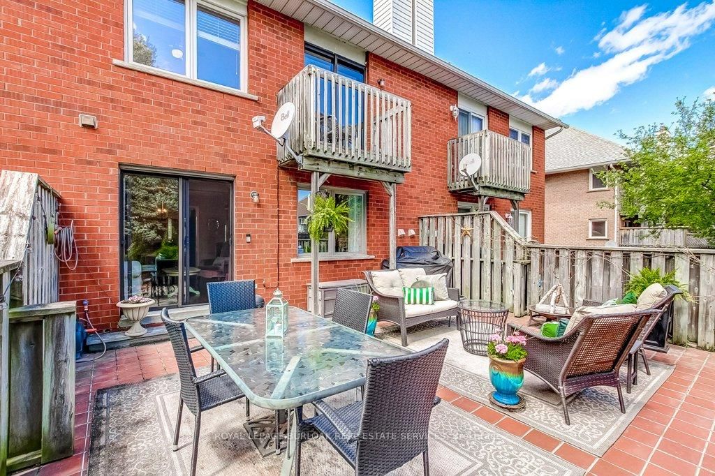 4 Edgewater Drive • Hamilton, ON photo 37